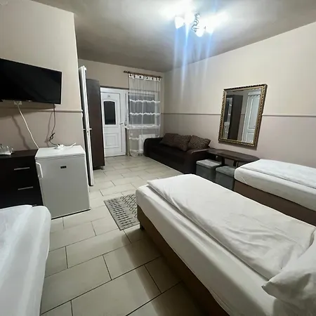 Guest house Op-art Etterem Es Panzio